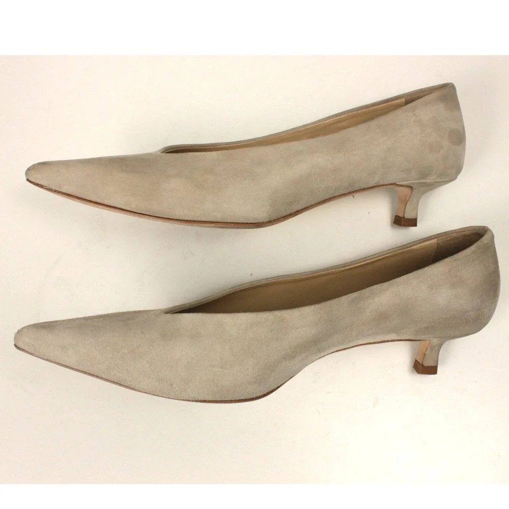 M.Gemi The Marzia 35 Pumps 38.5 Light Oatmeal Suede Pointed Toe Kitten Heel